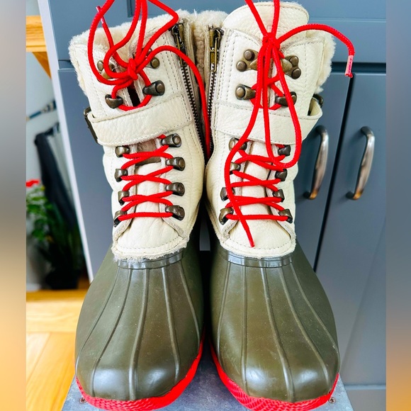 Sperry Top- Sider Special Edition Boots, Size 8 - Picture 3 of 7